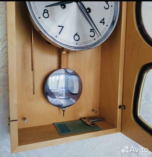 Часы настенные механические Junghans