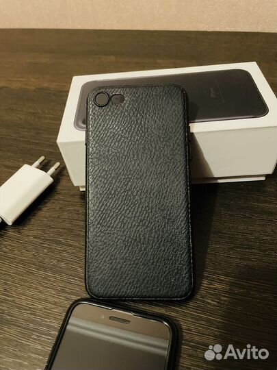 Чехол на iPhone 7