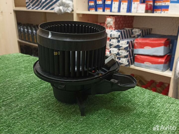 Моторчик печки Volvo XC90 I (2002-2014г)