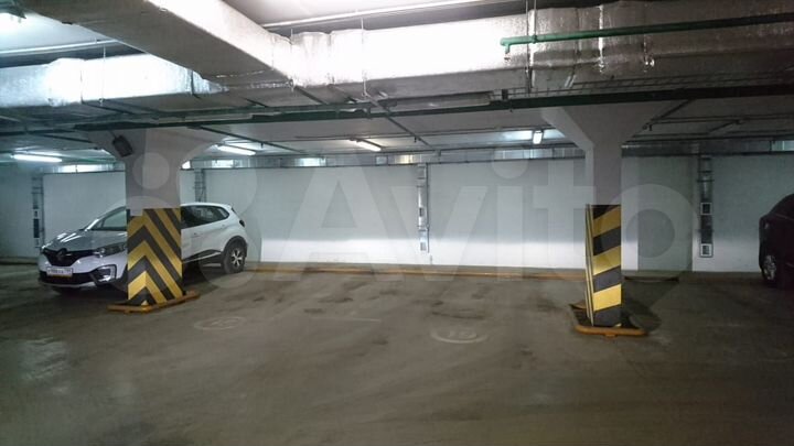 Машиноместо, 15 м²