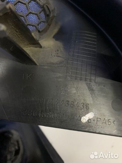 Накладка зеркала Opel Astra H Z18XE 2005