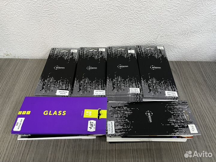 Защитные стекла для смартфонов