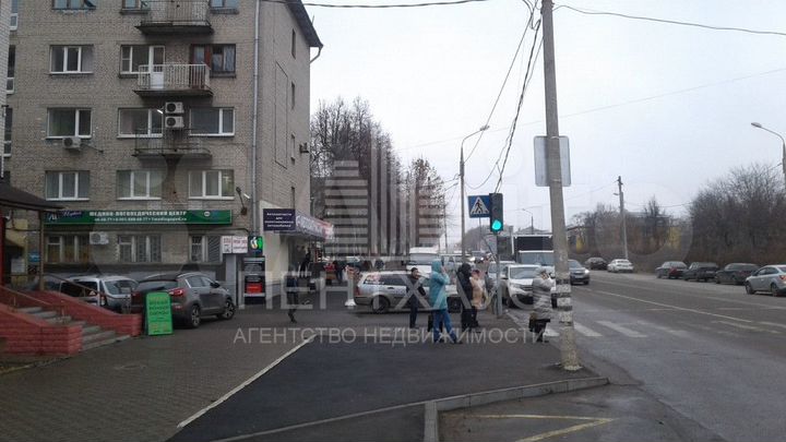 Магазин в нежилом здании