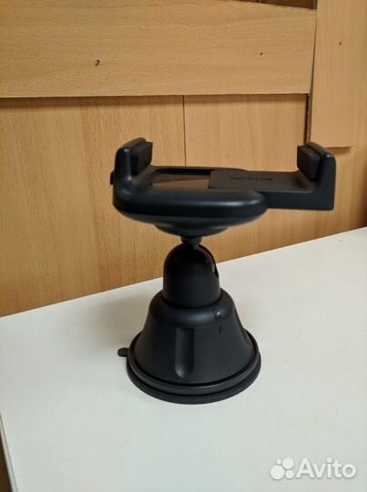 Держатель для телефона на стекло