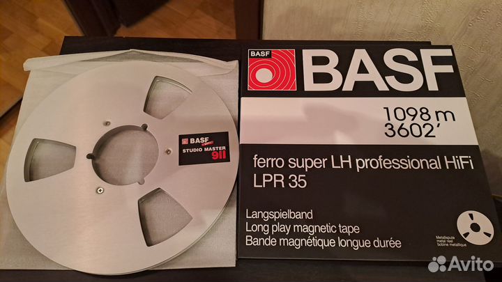 Магнитофоная катушка