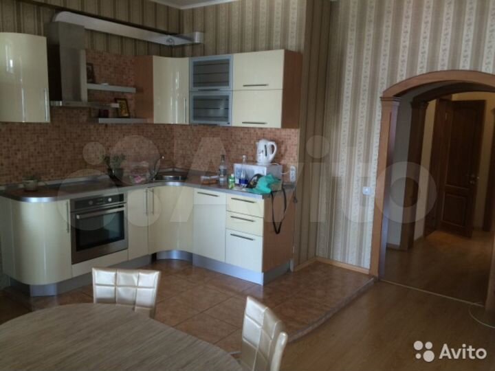 3-к. квартира, 71 м², 6/10 эт.