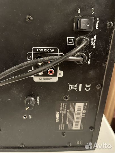 Колонки от музыкального центра и сабвуфер