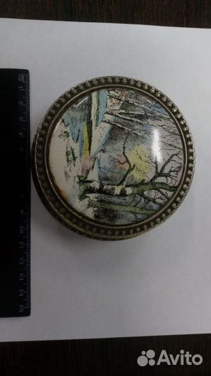 Шкатулка - пудреница