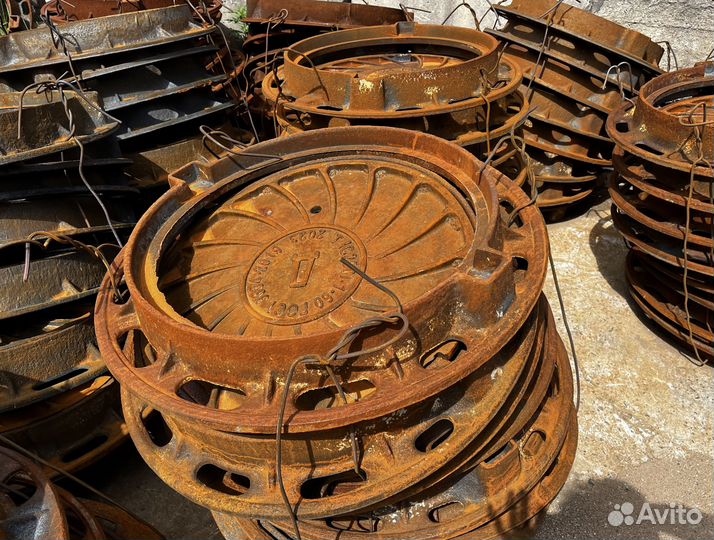 Люк чугунный