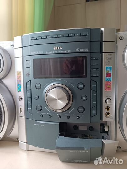 Музыкальный центр lg LM-K3365 с караоке