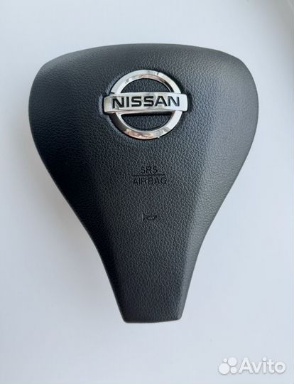 Крышка подушки безопасности руля Nissan Qashqai