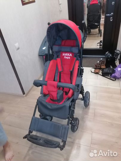 Продам инвалидную детскую коляску