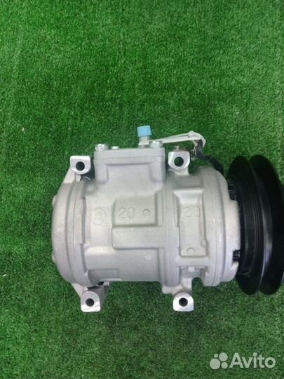 Компрессор кондиционера Toyota Land Cruiser FCJ105