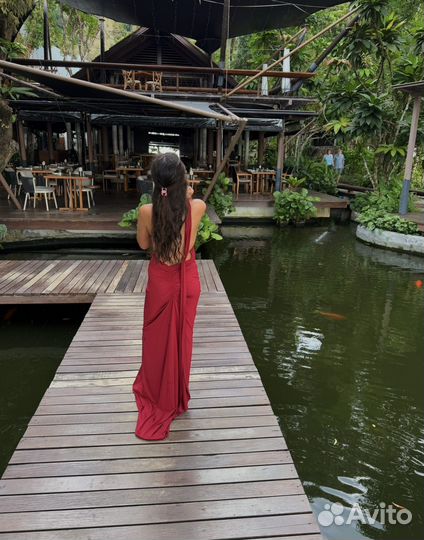 Платье женское