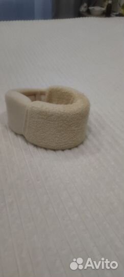 Бандаж, воротник фиксатор для шеи