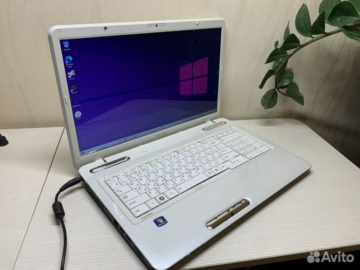 Toshiba 17,3/i5/Gt/8gb ram/ssd 240gb