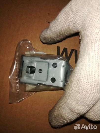 Ручка открывания лючка бака Mitsubishi 5943A007XA