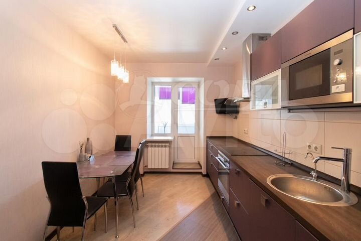 2-к. квартира, 67 м², 8/14 эт.