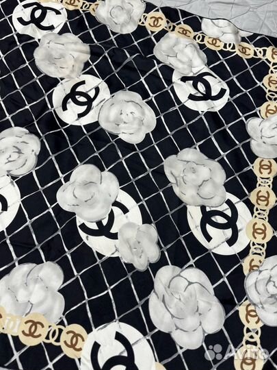 Channel платок