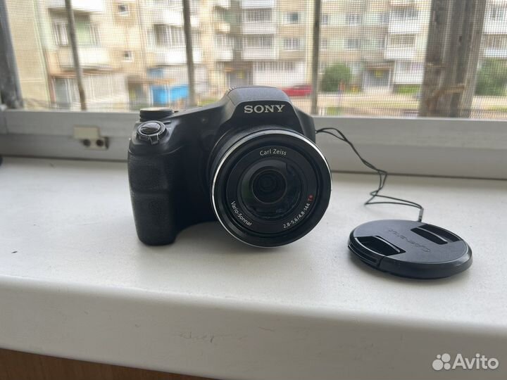 Цифровая фотокамера Sony Cyber-shot DSC-HX200
