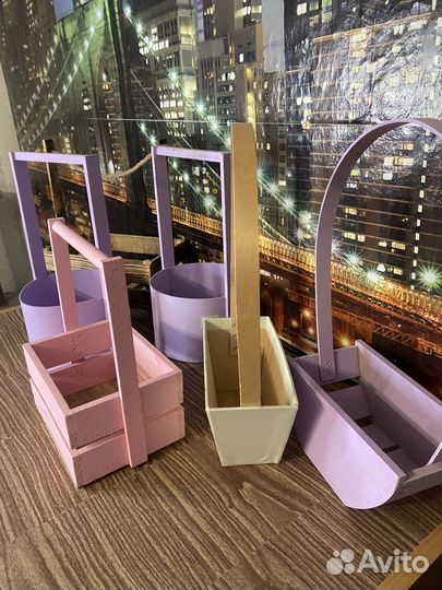 Деревянная корзина для цветов