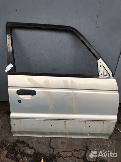 Дверь передняя правая Mitsubishi Pajero 2 3.0i 95г