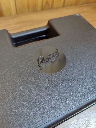 Футляр, кейс