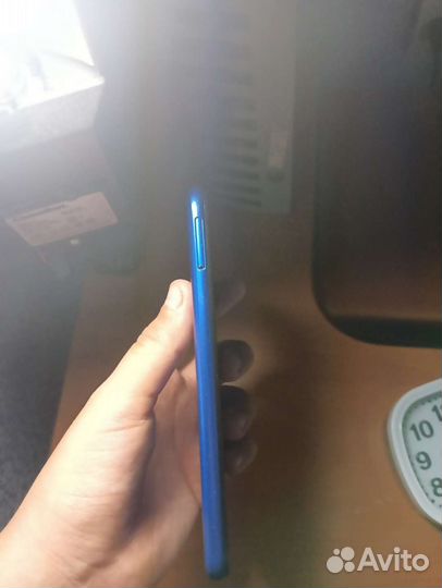 Телефон honor 8s