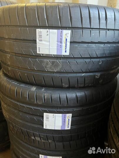 Michelin Pilot Sport 4 S 295/30 R20 и 265/35 R20