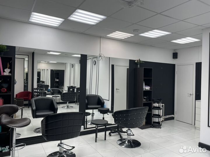 Парикмахерское кресло в аренду