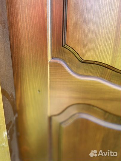 Дверь в коробке, сосна, массив