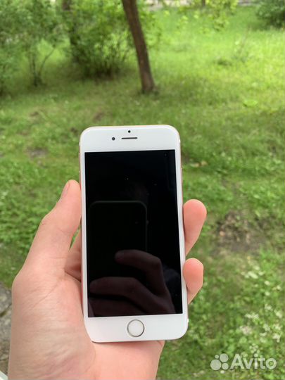 Телефон iPhone 6s