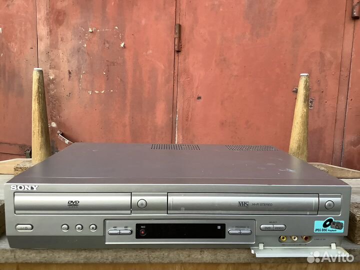 Видеомагнитофон с DVD HI-FI Стерео на Выбор