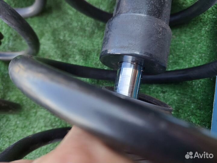 Стойки передние Ниссан Кашкай J10