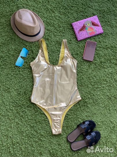 Золотой слитный купальник бикини