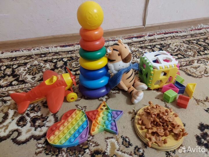 Развивающие игрушки