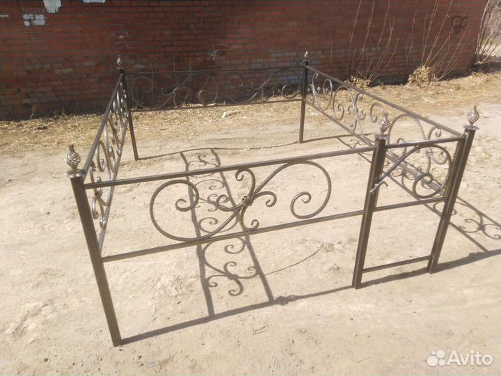 Ограда ритуальная