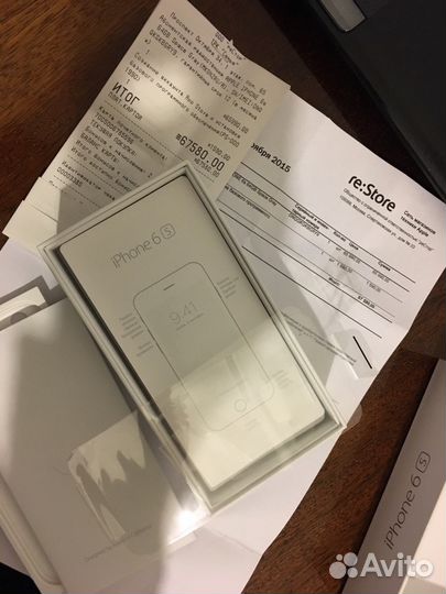 Продам коробку от iPhone 6S со всеми комплектующим