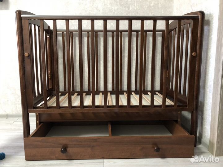 Детская кровать фирмы Гандылян