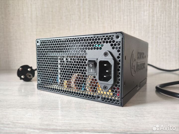 Блок питания super flower 850w