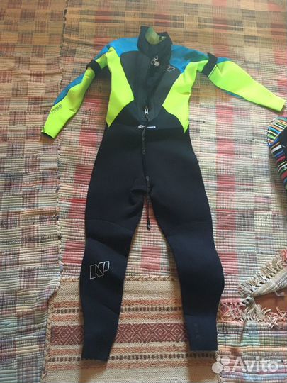 Гидрокостюм