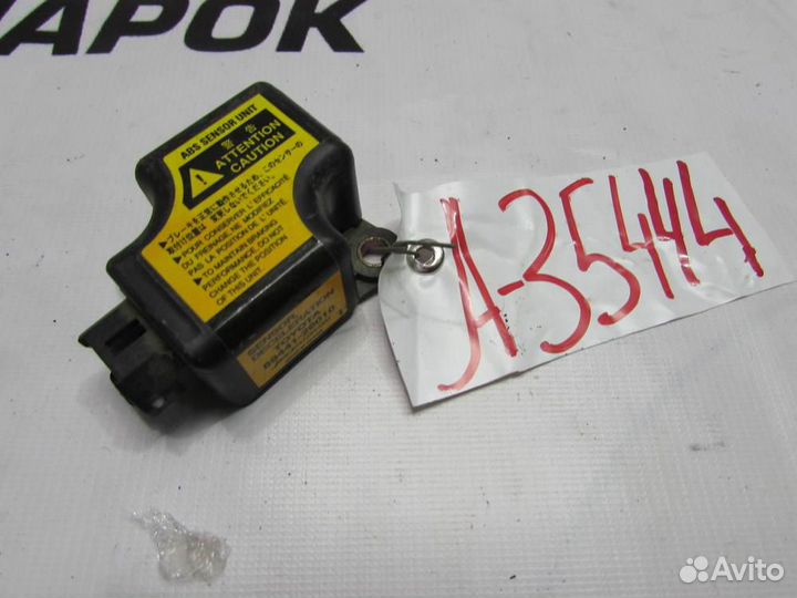 Блок управления ABS для Toyota Hilux Surf 3 1995