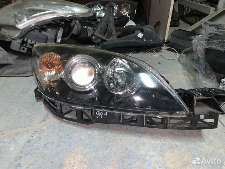 Фара мазда 3 бк хэтчбек правая