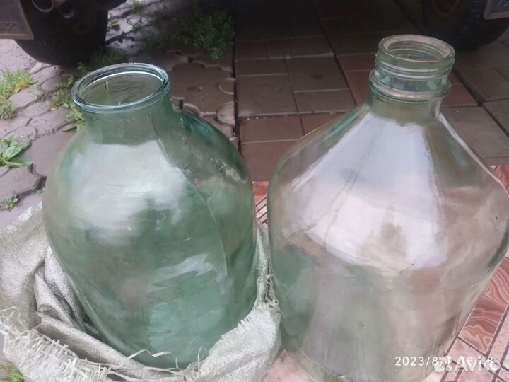 Банки и бутыли всех размеров