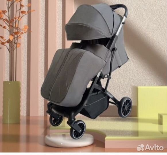 Прогулочная коляска новая