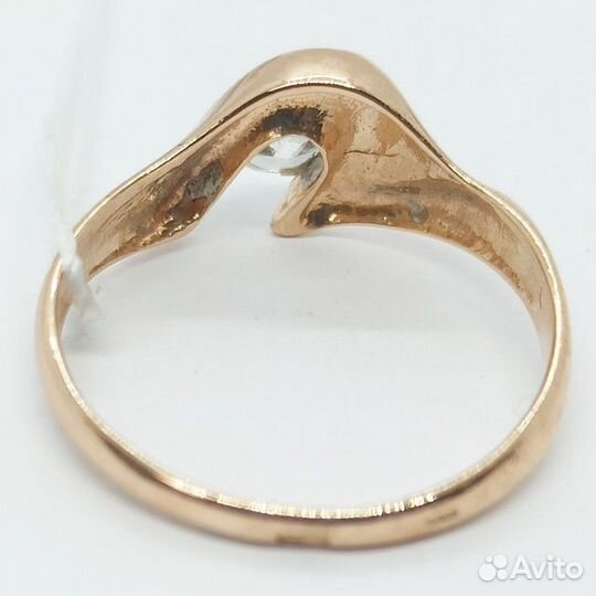 Кольцо с синтетическим камнем Золото