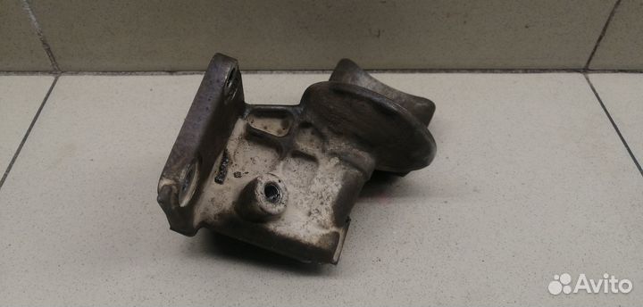 Кронштейн масляного фильтра Hi Lux 2015