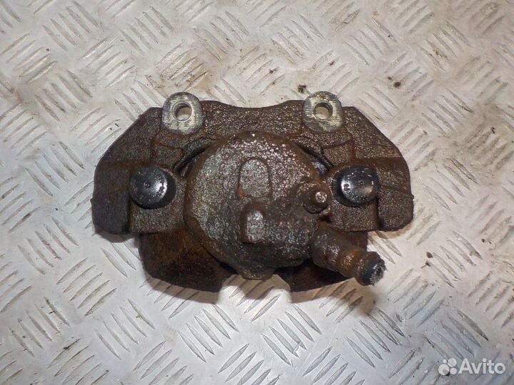 Суппорт передний левый Mazda 3 BK