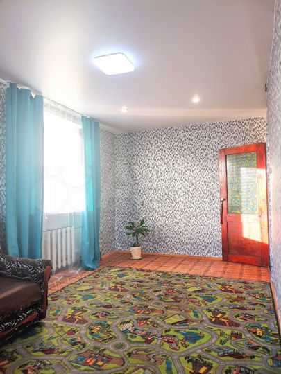 2-к. квартира, 48 м², 1/3 эт.