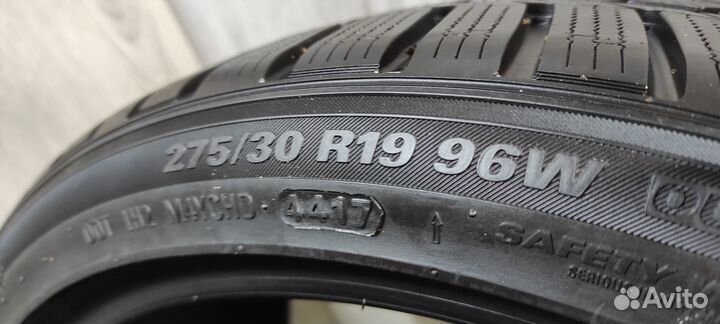 Kumho WinterCraft WP71 245/35 R19 и 275/30 R19